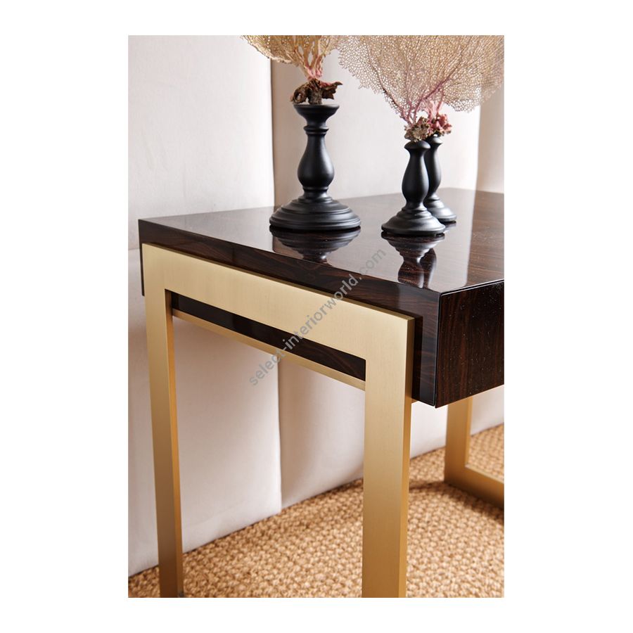 Satin brass finish