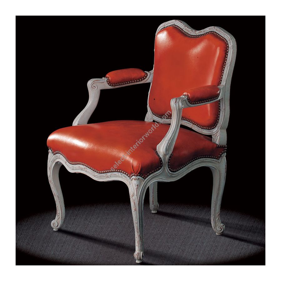 Antique Grey finish