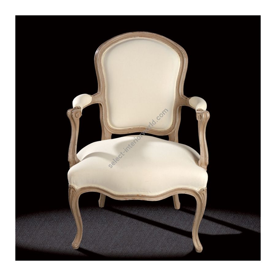 Antique Grey finish