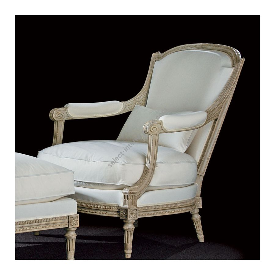 Antique Grey finish