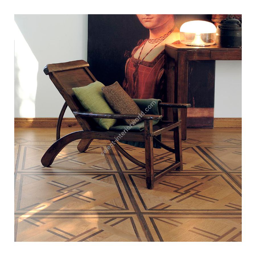 Finish: light oak, mutenya