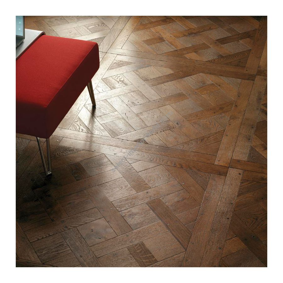 Finish: Oak Medium