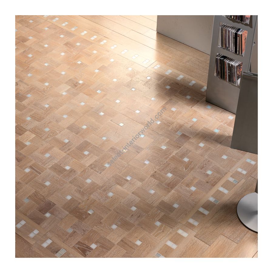 Wood Finish: Oak Light; Mosaic Finish: White