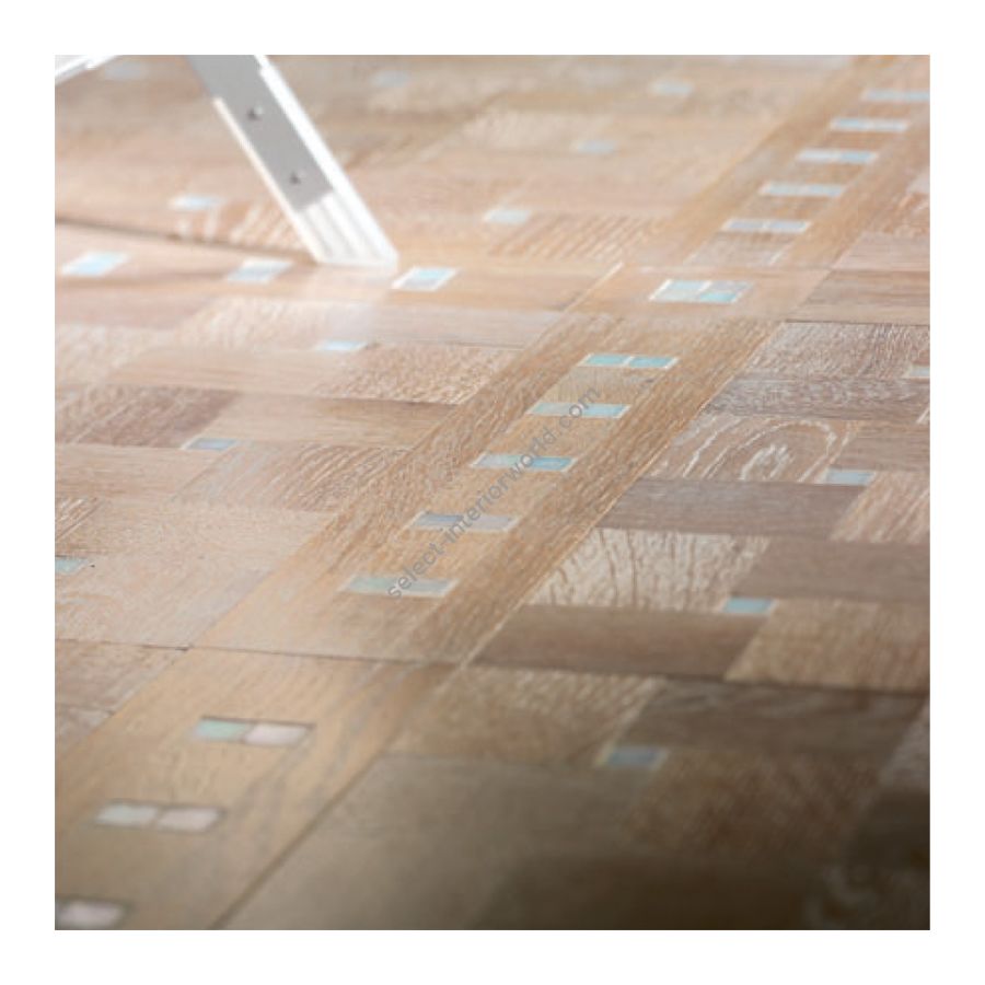 Wood Finish: Oak White; Mosaic Finish: White