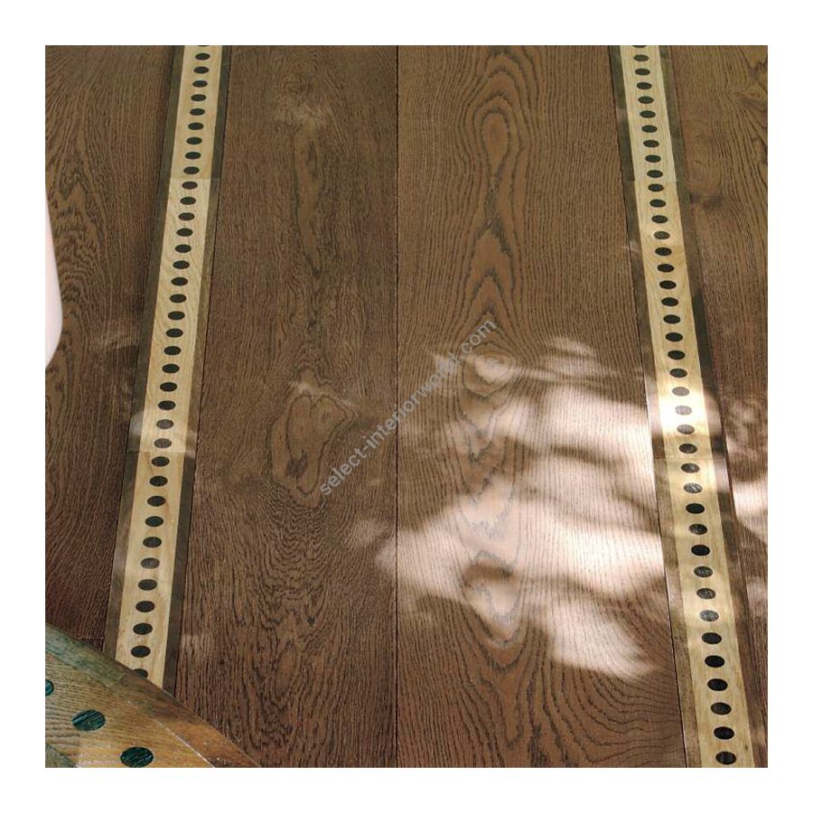 Finish: Oak Medium