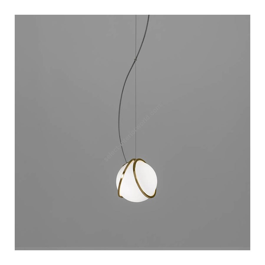 Polished brass finish / Satin white glass