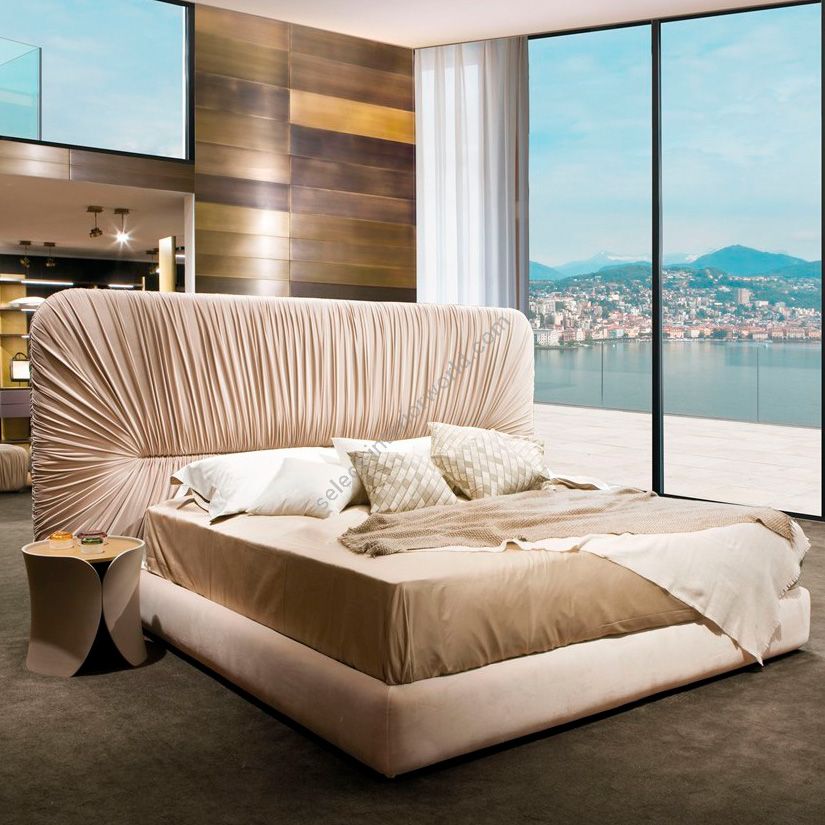 Laurameroni / Betten / Drapiertes Bett