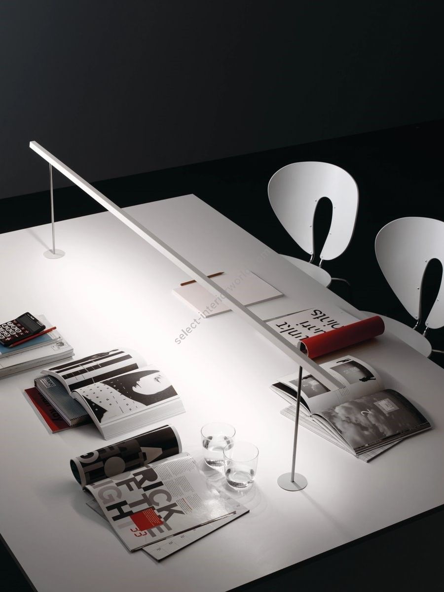 Carpyen / Table Lamps / Lineal Biblo