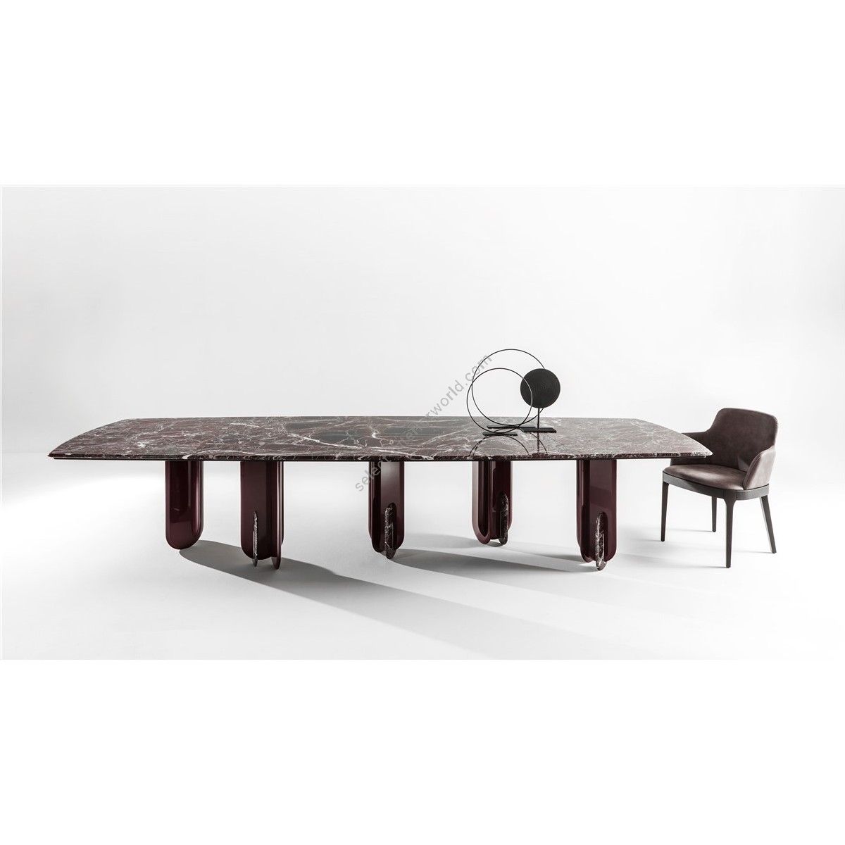 Laurameroni / Tables / Talento