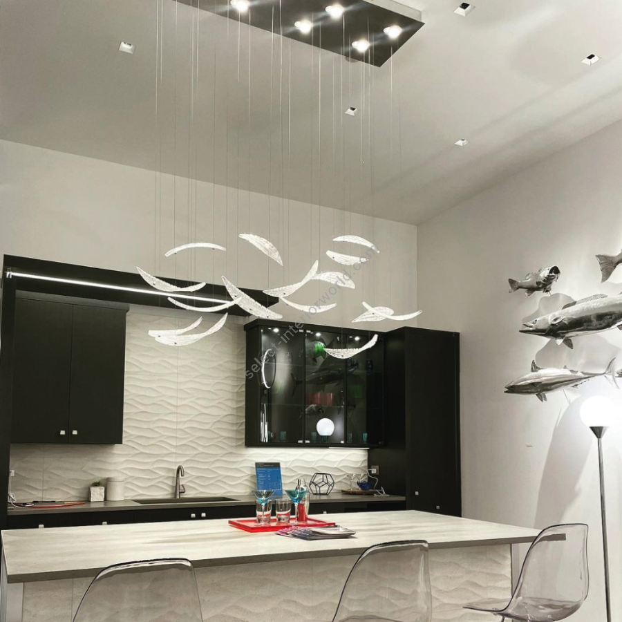 Elevate 54″ 894840-122 Silver / White “Plumes”