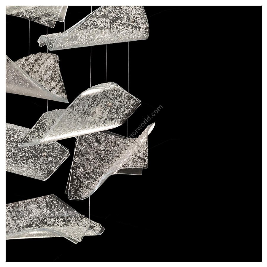 Elevate 23″ 895640-161 Silver / Frozen Pages