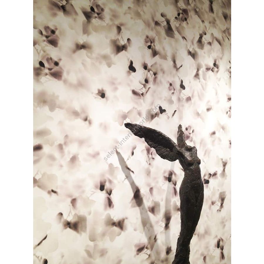 Luna III Edition 60 37”H, 11”D, 16”W