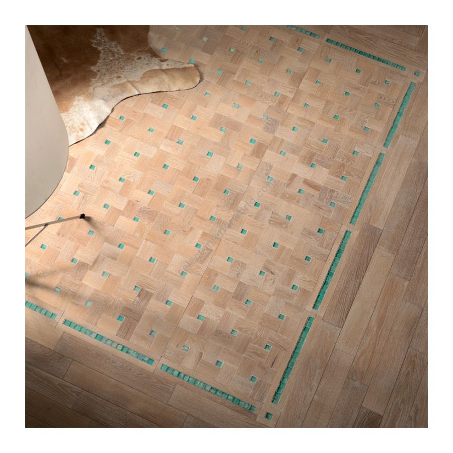 Holzendfertigung: Oak Light; Mosaic Endfertigung: Turquoise