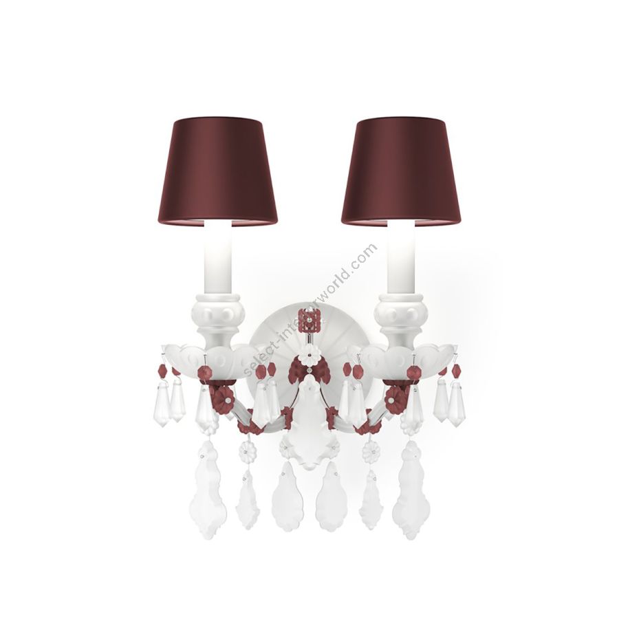 Luxus Wandleuchte / Rote Seidenlampenschirme / Rote matte Metalldetails / Opalweißes und rotes Milchglas