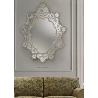 Italian Luxury Lighting / Wall Mirrors / Elegant Venetian Glass with Decorations in Gold 158S