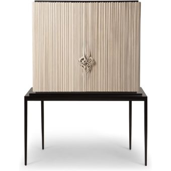 Christopher Guy / Bar Cabinets / Chez Harrods 88-0010