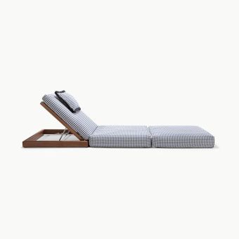 Exteta / Chaise Longues / Sunset Poolside Bed
