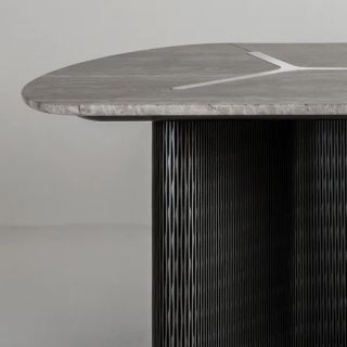 Laurameroni / Tables / Infinity