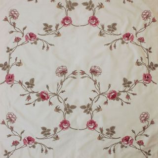 Beaumont & Fletcher / Textiles / Rosewalk