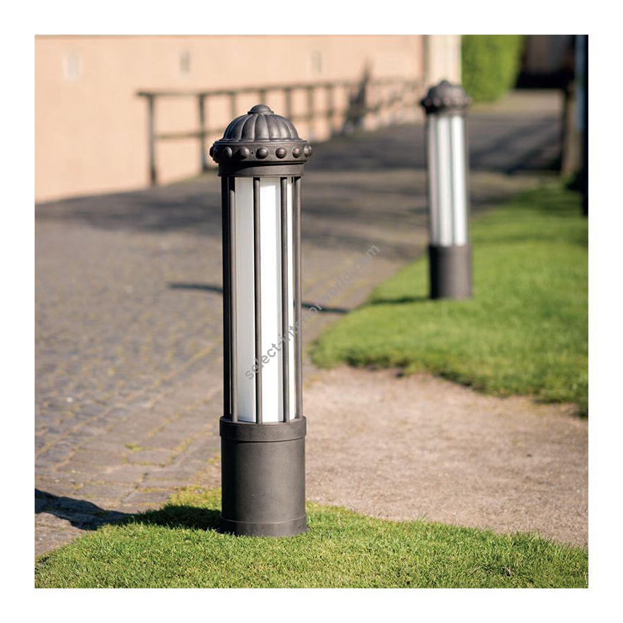 Old copper finish (cm.: H 111 x W 27 / inch: H 43.3" x W 10.6")