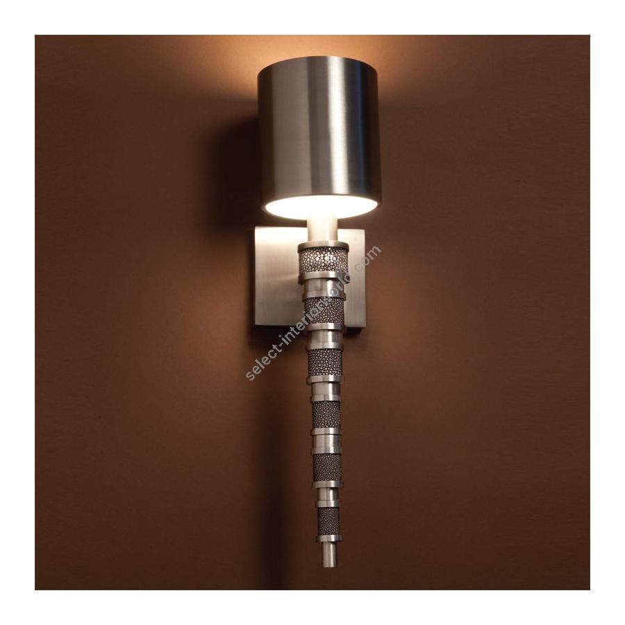 Polished Nickel, Chocolate Shagreen finish