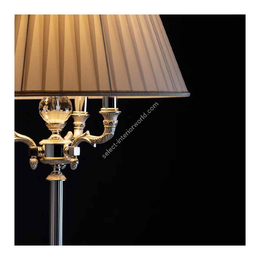 Floor lamp / Antique Silver Plated finish