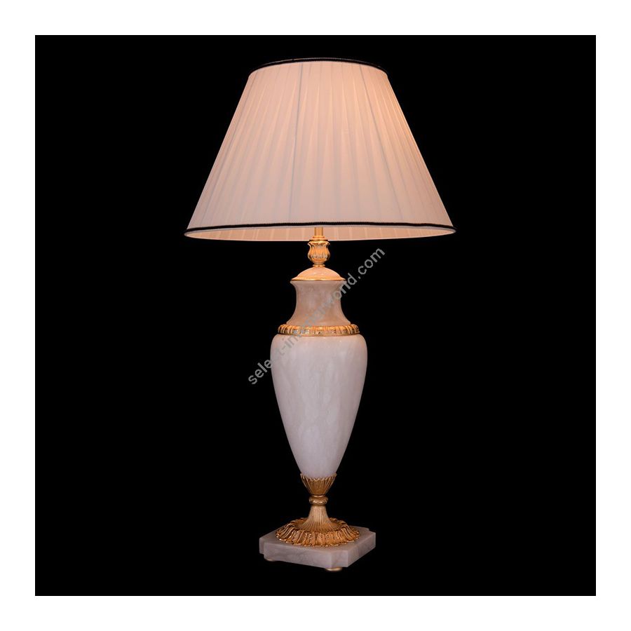 French Gold finish / With White Pleated lamp shade