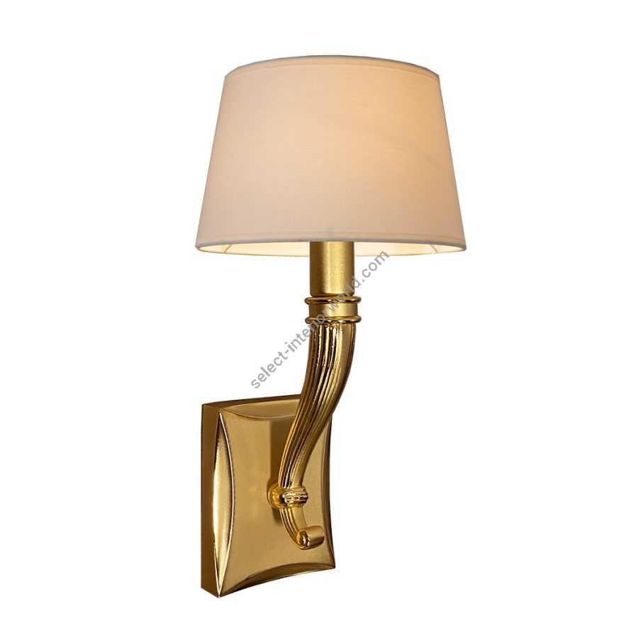 Finish: Antique Gold Plated Type of Lampshade: With Beige Plain lampshade