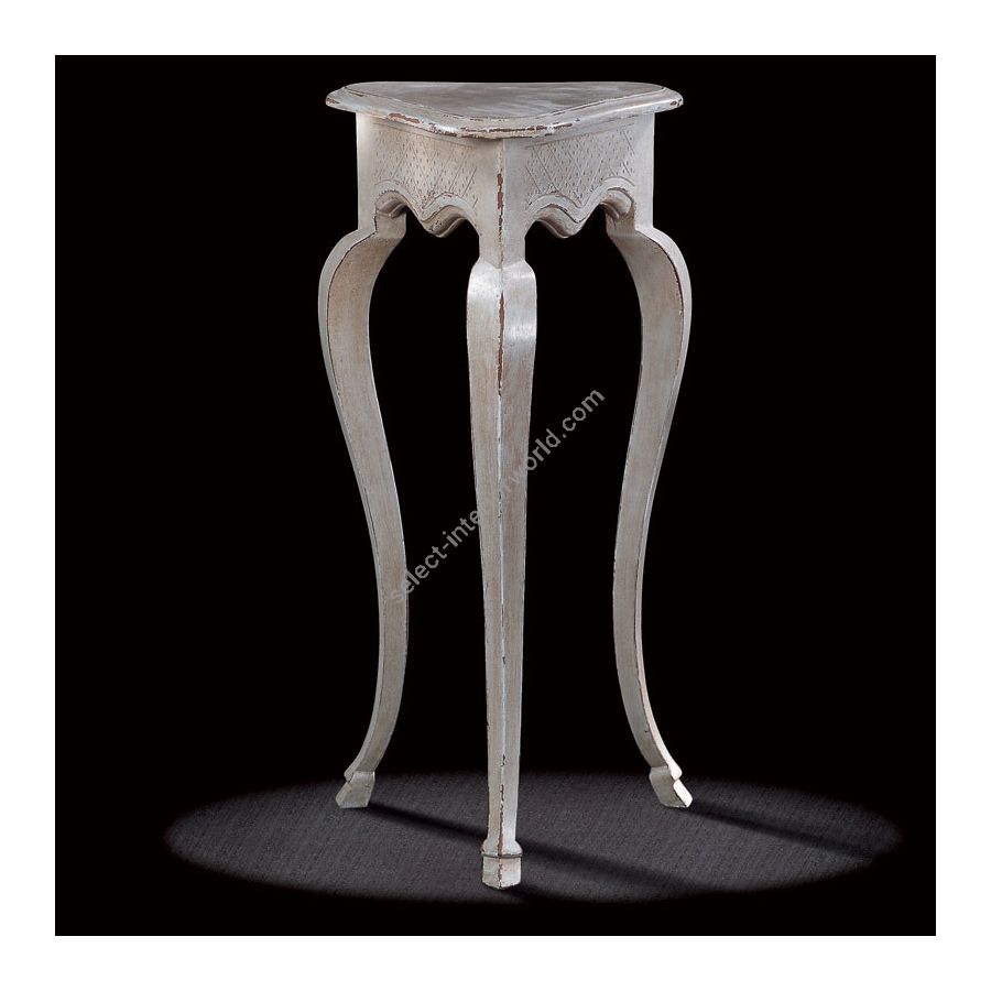 Antique White finish