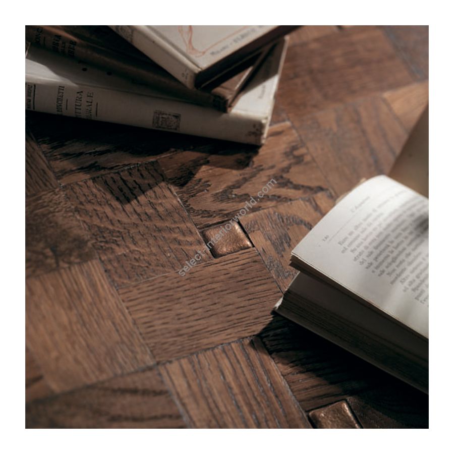 Wood Finish: Oak Medium; Mosaic Finish: Bronze