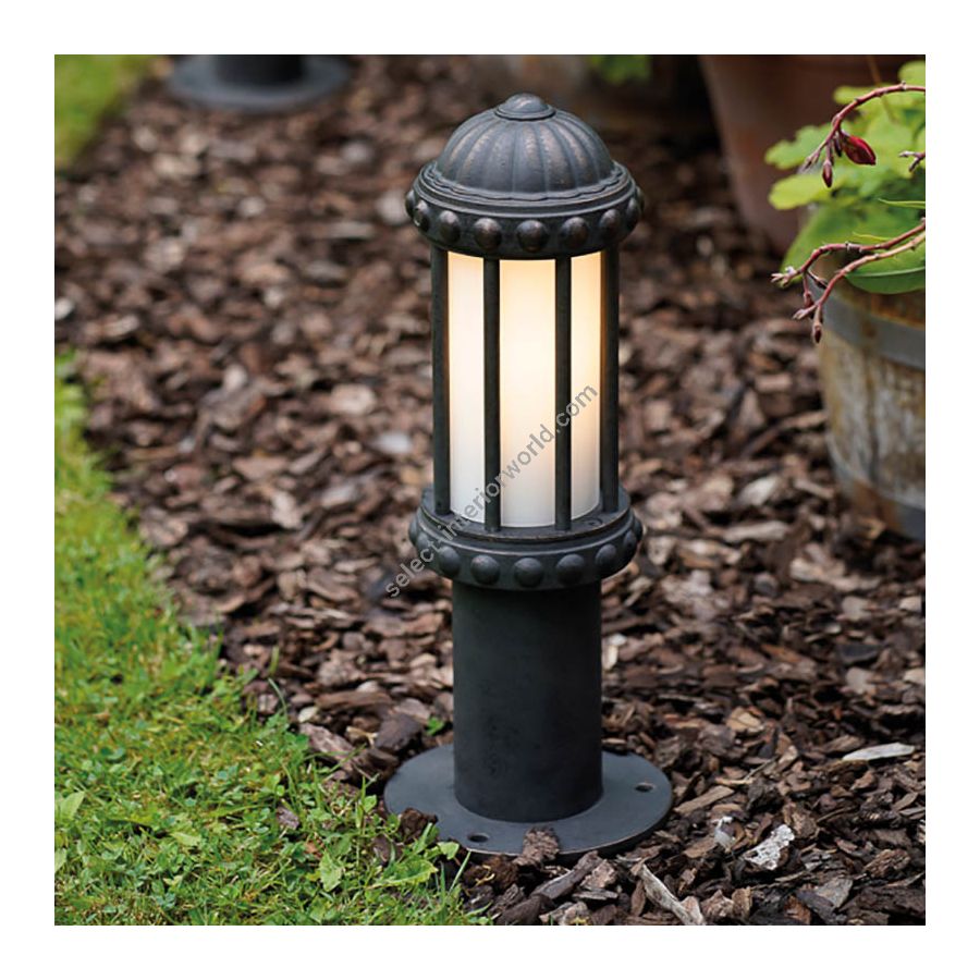 Pedestal lamp / Old copper finish