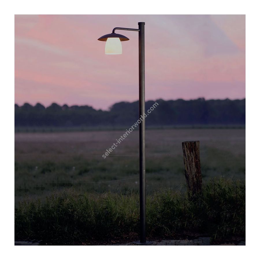 High post lamp, outdoor use, made of metal and glass, Iron nature finish, 1 light (cm.: H 281 x W 63.3 / inch.: H 110.6" x W 24.9")