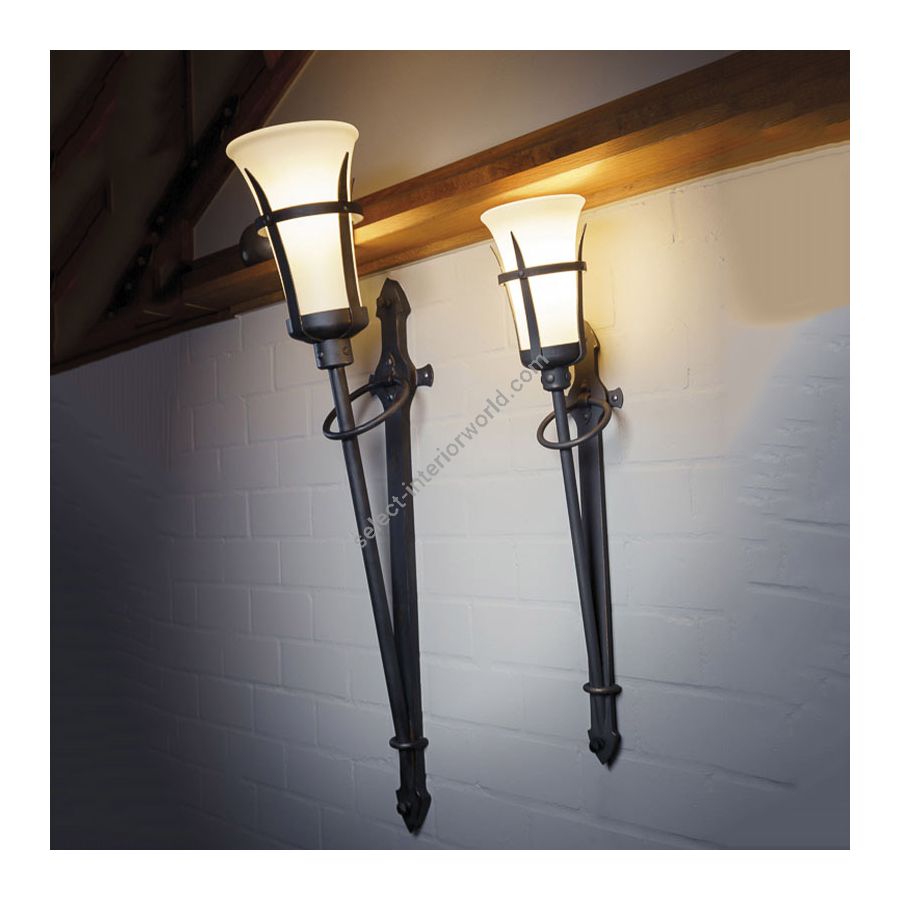 Wall lamp / Old bronze finish / Frosted glass