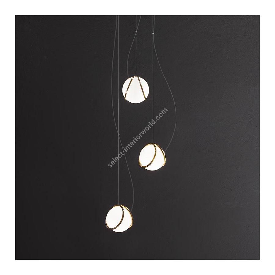 Polished brass finish / Satin white glass