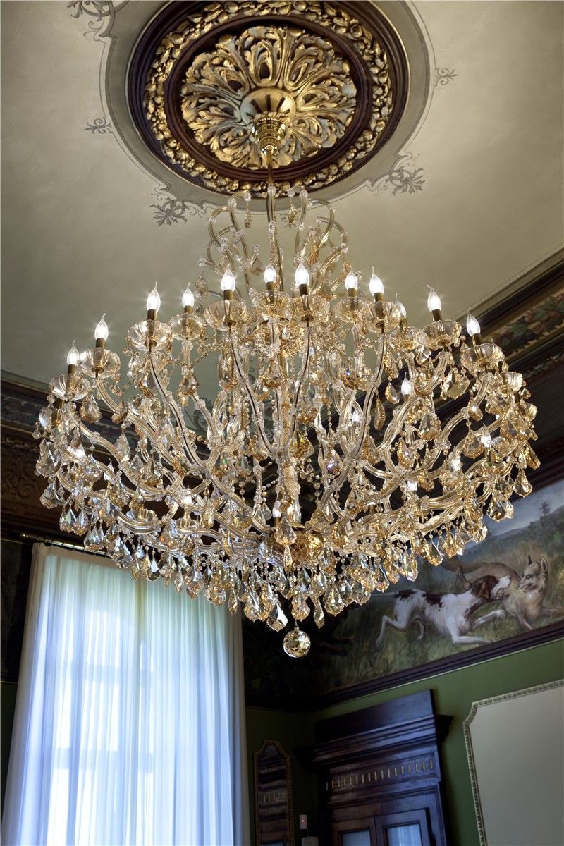 Italian Luxury Lighting / Chandeliers / Maria Theresa Topaz 36 Lights 1909 036