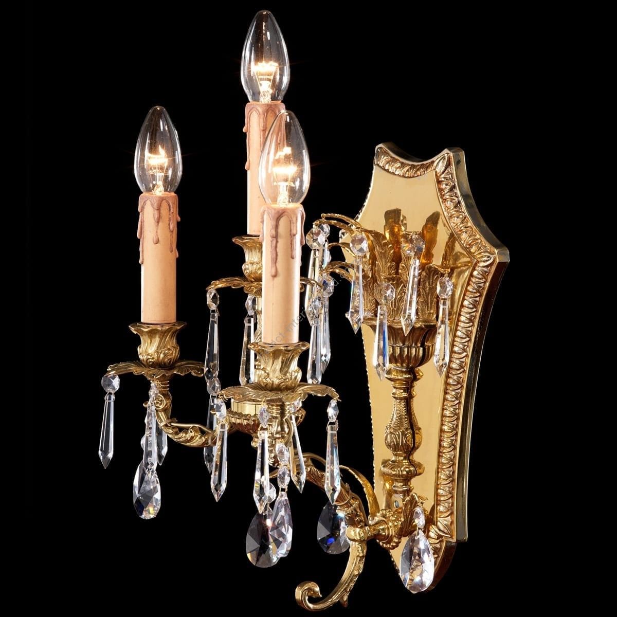 Badari / Wall Sconces / Light A8-420/3