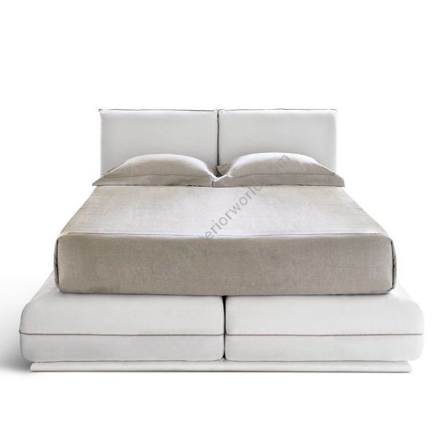 DOM Edizioni / Beds / Almond