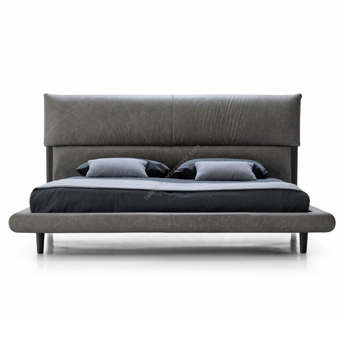 Corte Zari / Panel Beds / Herman