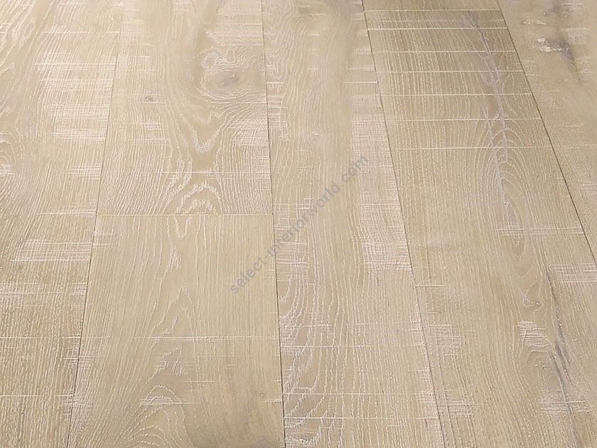 Bassano Parquet / Brushed oak parquet / Sawn and planed Agrifoglio