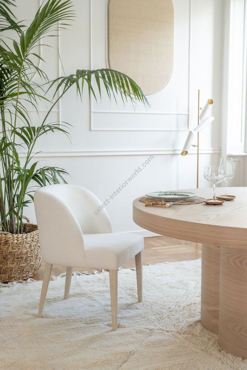 DOM Edizioni / Chairs without Arms / Colette Dinner