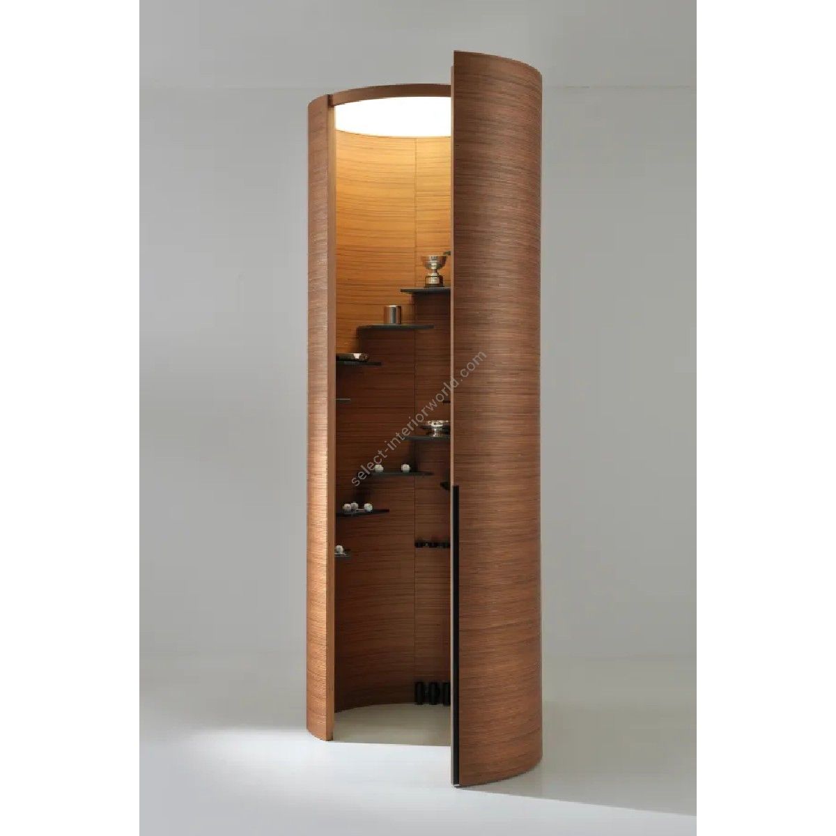 Laurameroni / Cabinets / Kylindros