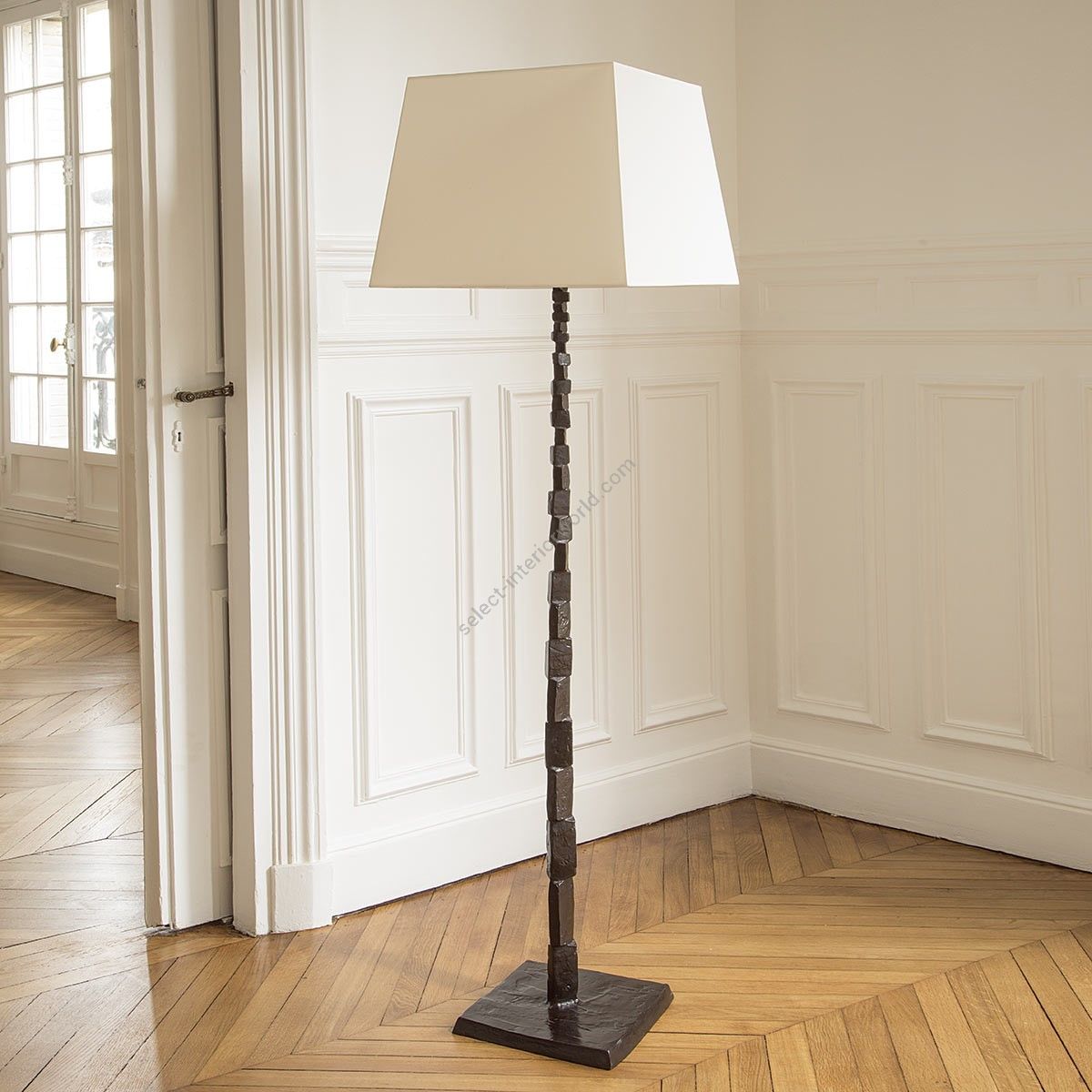 Objet Insolite / Bronze floor lamp / Lampadaire Fragile