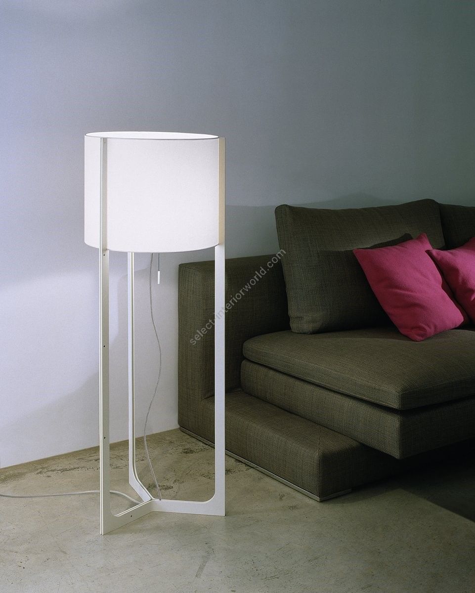 Carpyen / Floor Lamps / Nirvana