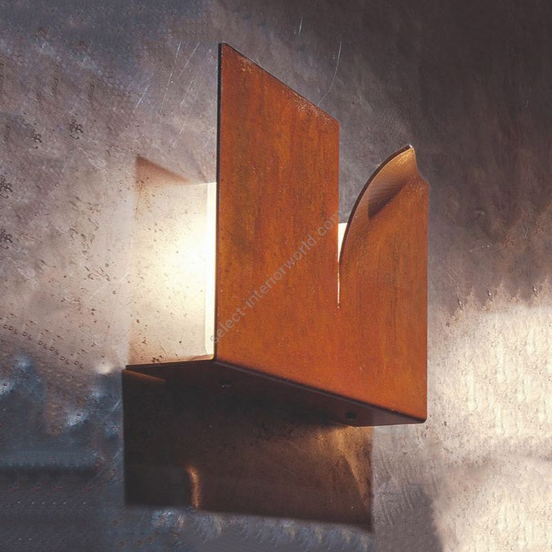 Zava / Wall Sconses / Crack