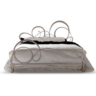 Corte Zari / Panel Beds / Bizet