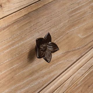 Objet Insolite / Cabinet pulls / Boutons de tirage Amaryllis