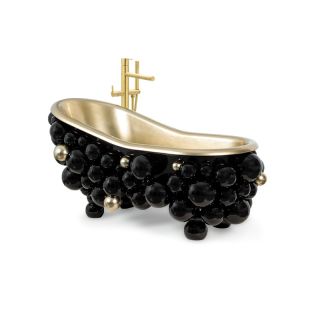 Boca do Lobo / Bathtubs / Newton