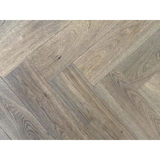 Bassano Parquet / Oak parquet / The geometries - Herringbones Herringbone 120° Thermotreated Oak