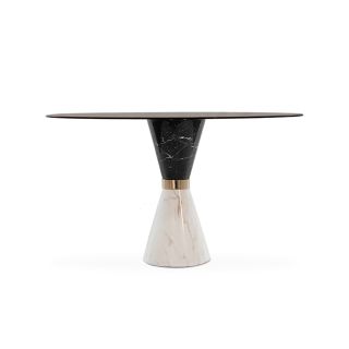 Essential Home / Dining table / Vinicius