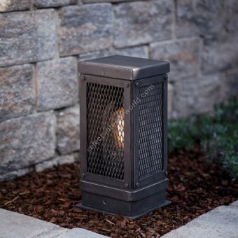 Robers / Outdoor Pedestal Lamp / AL 6888